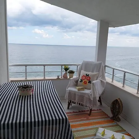 Apartment Blue Peace Flat With Furniture & Private